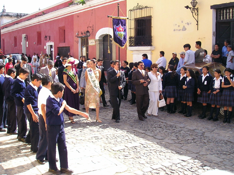 Senorita Antigua & el Alcalde