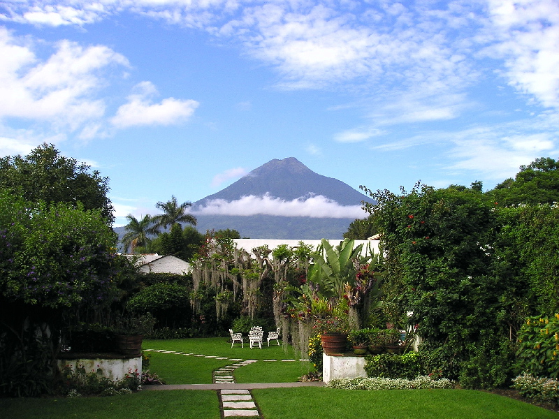 Mansión Pensativo -- Volcan de Agua