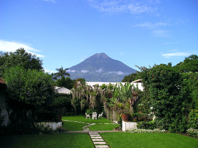 Mansión Pensativo -- Volcan de Agua