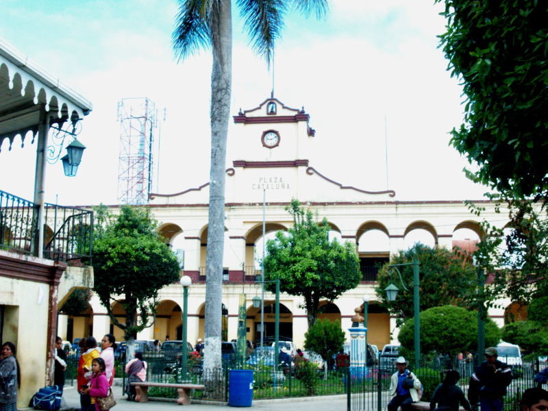 Plaza Cataluna, San Juan, Guatemala, January 11, 2006