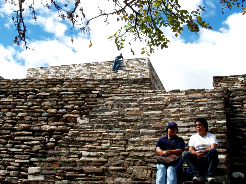 Ben escalar, Mixto Viejo, Guatemala, January 11, 2006