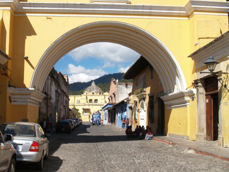 5a Avenida, Antigua, Guatemala, January 12, 2006