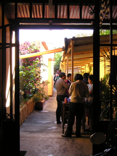 Coffee break, Proyecto Lingistico Francisco Marroquin, Antigua, Guatemala, January 9, 2006