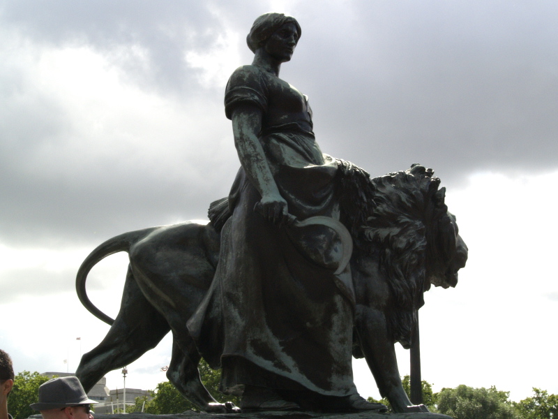 Detail, Victoria Monument, Buckingham Palace, July 27, 2007