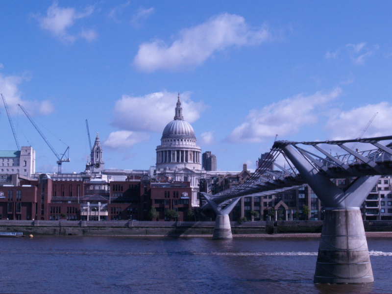 Thames Wobbly Bridge, July 28, 2007